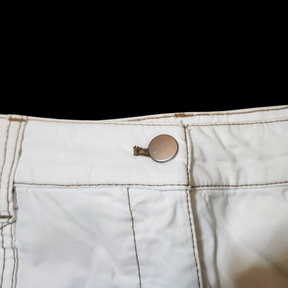 Nicole Miller Women's White Chino Shorts‎ Brown Contrast Stitch Size 8 - Picture 2 of 3